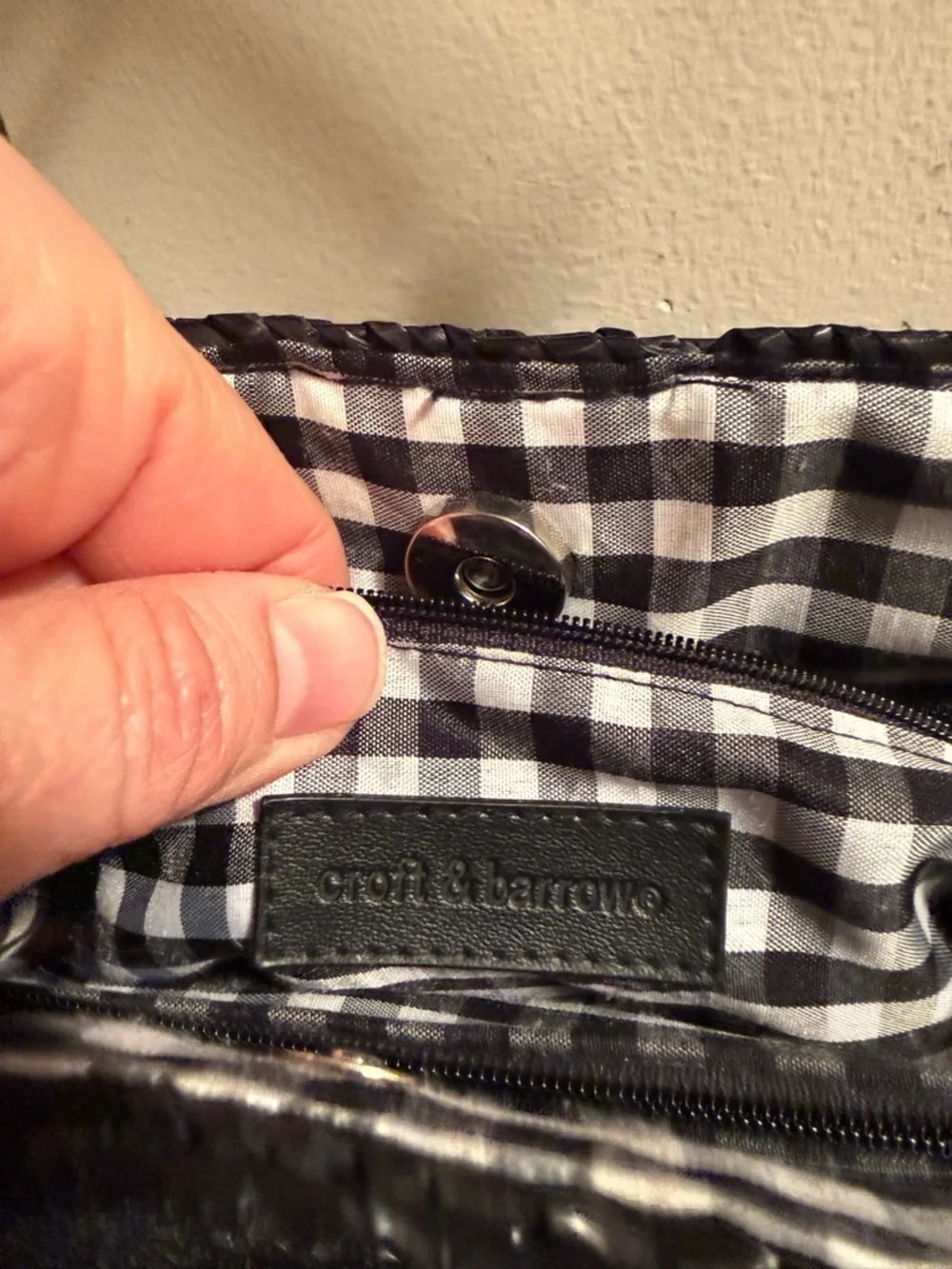 Croft & Barrow Black Woven Top-Hand Gingham Interior Satchel EUC